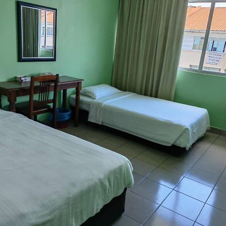 Century Hotel Inanam Kota Kinabalu Eksteriør bilde